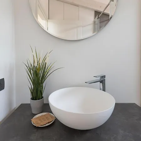 Olmo Apartment